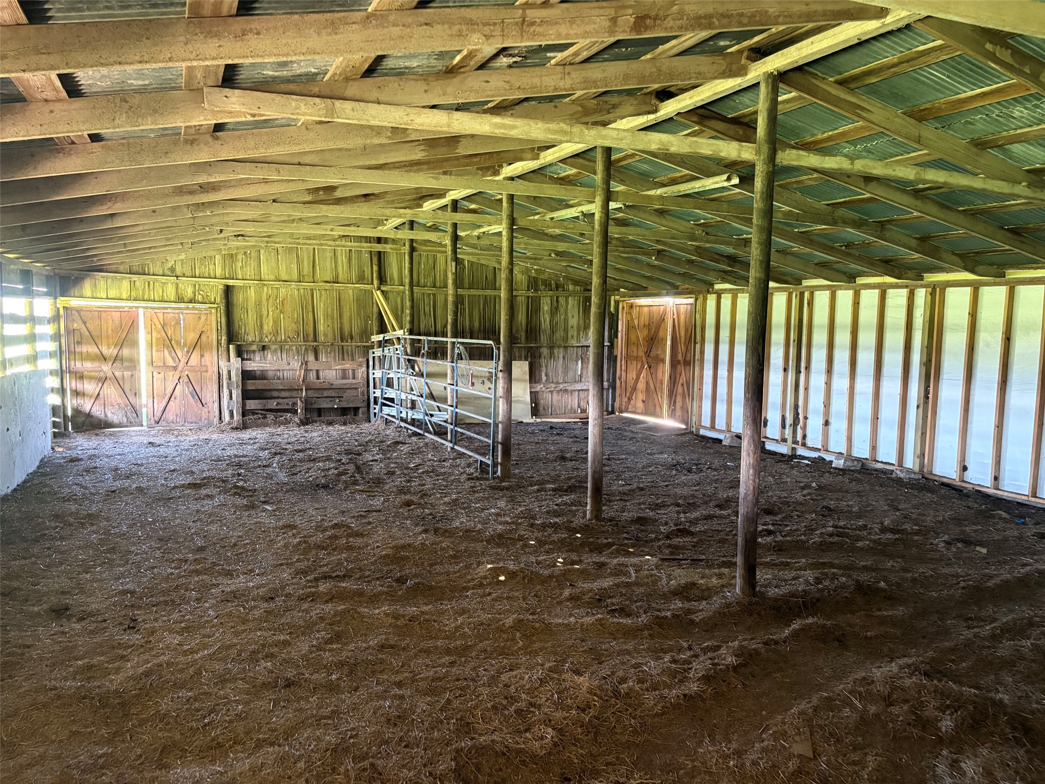 2214 Cr 253 Road Weimar, TX 78962 - Photo 22 of 28 one section of barn