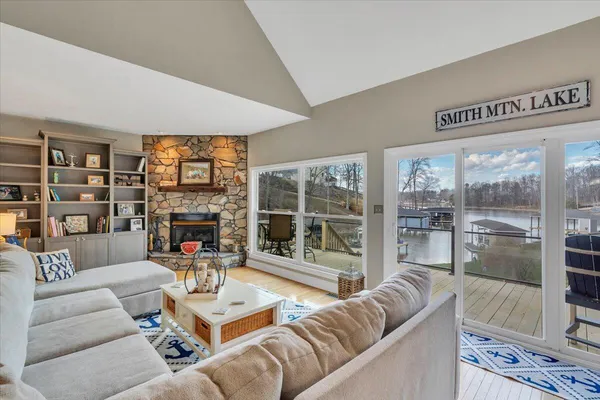 $999,900 | 1892 Morewood Road, Hardy, VA 24101