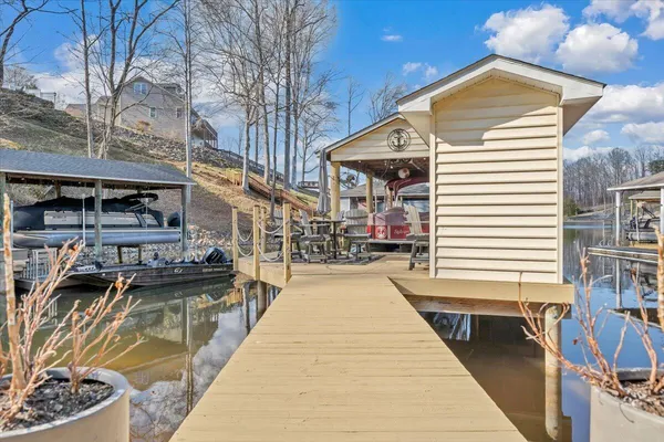 $999,900 | 1892 Morewood Road, Hardy, VA 24101