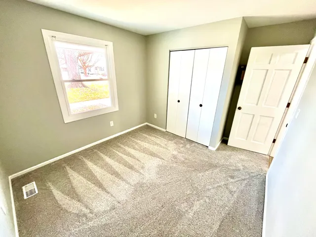 $160,000 | 1002 Village Lane, Jenison, MI 49428