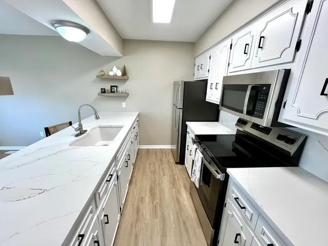 $160,000 | 1002 Village Lane, Jenison, MI 49428