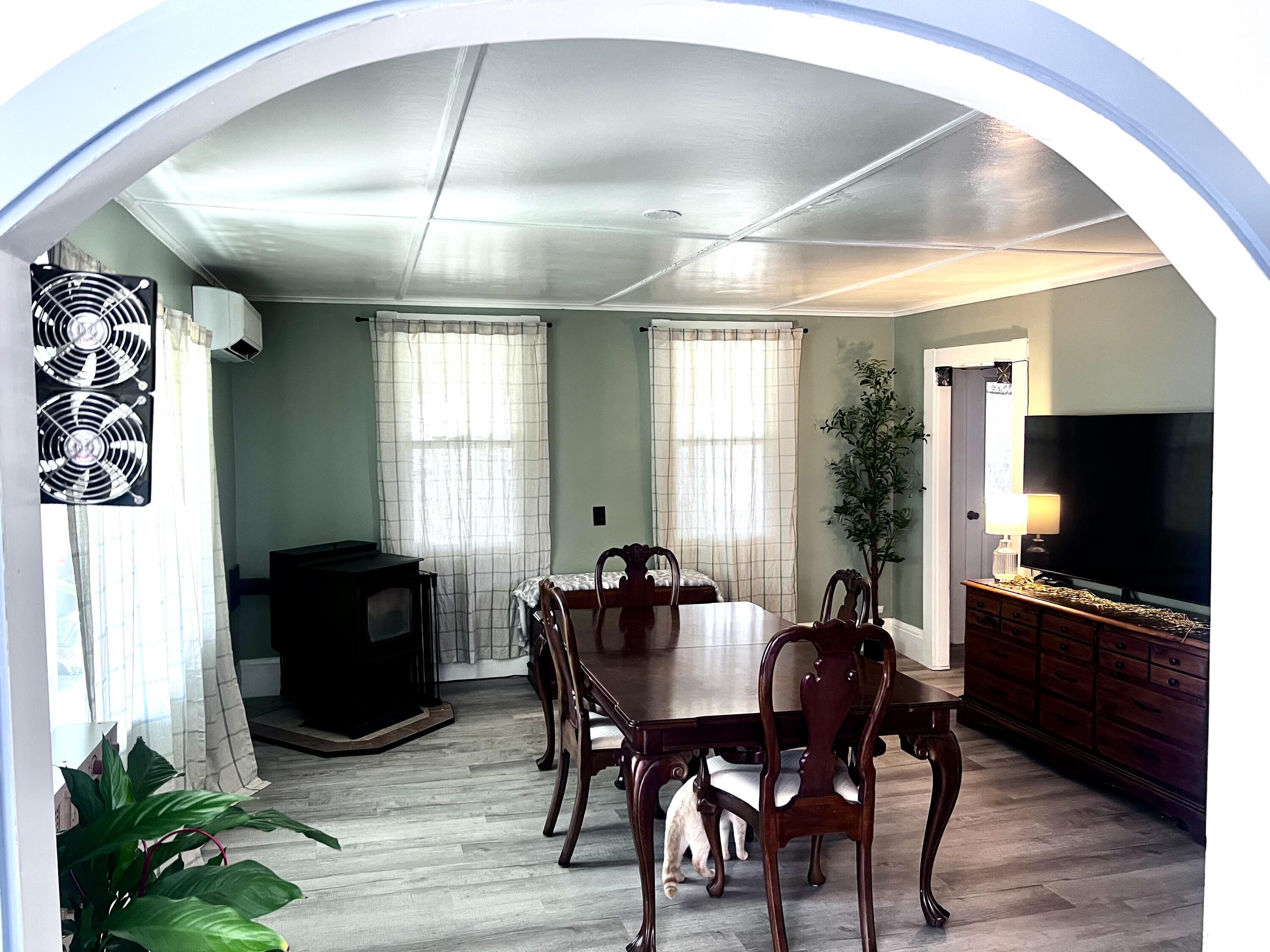 28 Vienna Road Chesterville, ME 04938 - Photo 3 of 37 Formal dinging 2