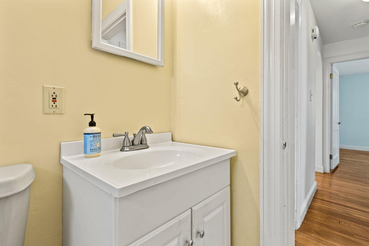 26 Westlawn Road Portland, ME 04103 - Photo 16 of 52 20250421JS-71026