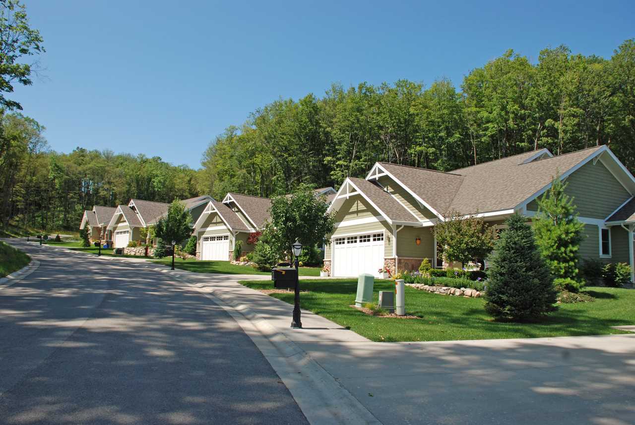 4280 Eagle Ridge Traverse City, MI 49684 - Photo 12 of 16 1827115-11.JPG