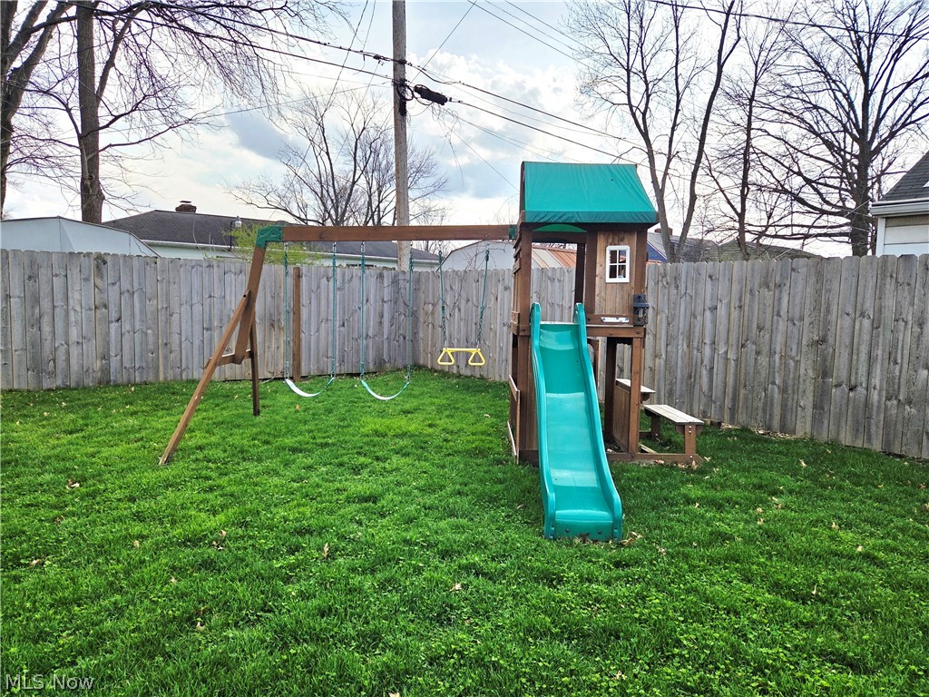 659 Weller Road Elyria, OH 44035 - Photo 6 of 29 Gallery Image 6