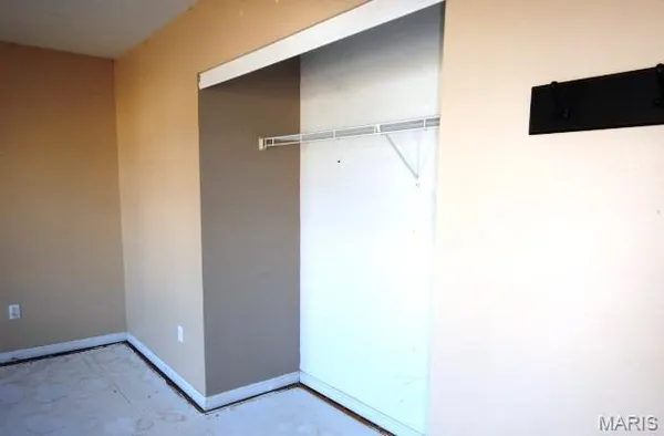 $350,000 | 1545 Greenfield Crossing Court, Ballwin, MO 63021