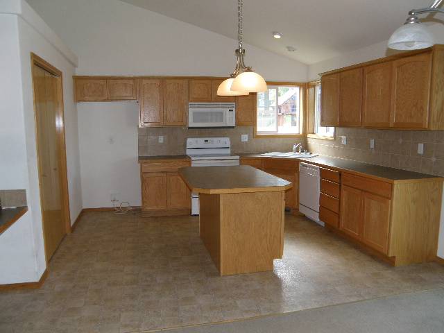 723 Upper Terrace Lane Colbert, WA 99005 - Photo 3 of 9