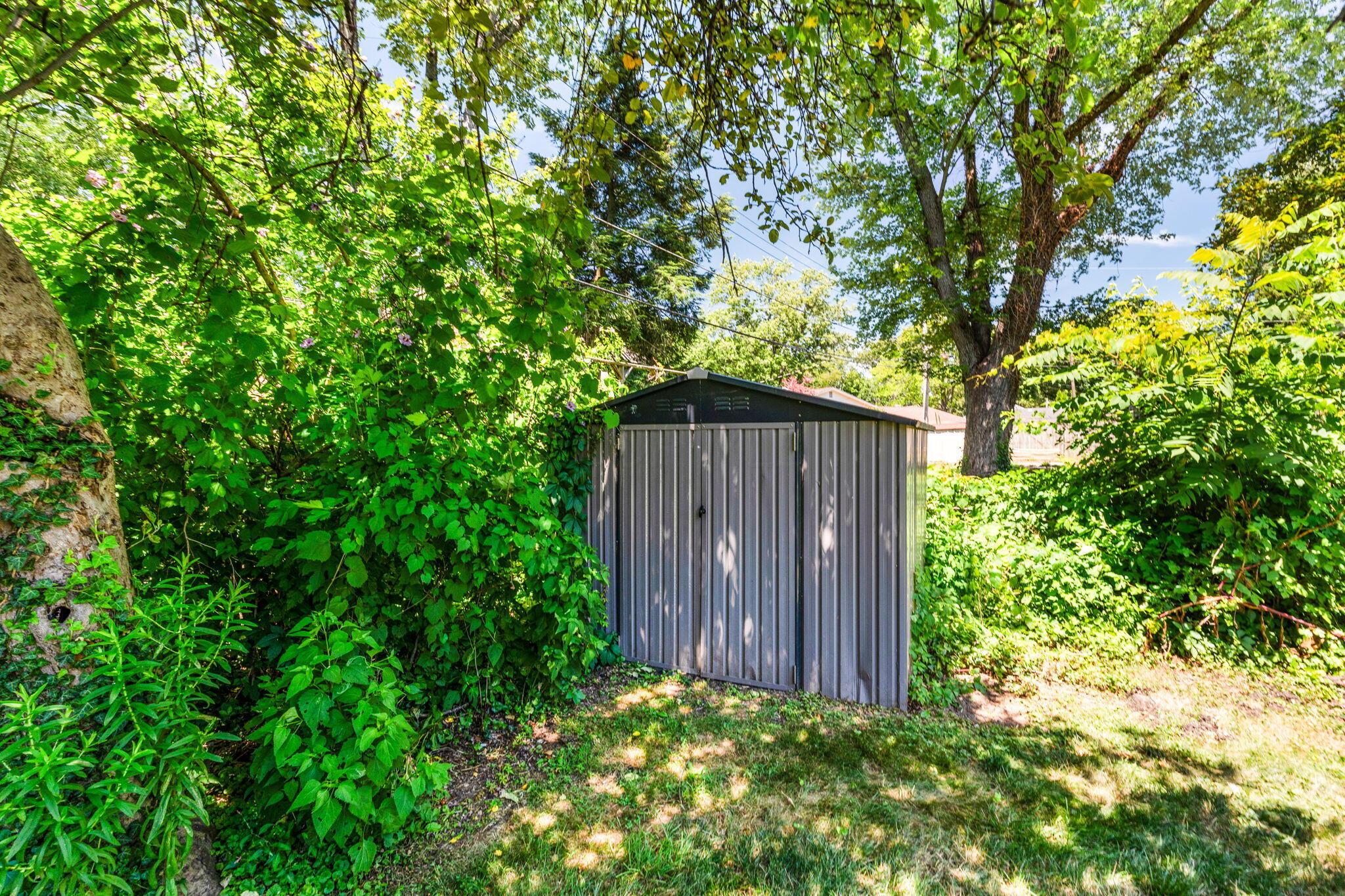 307 Rivers End Road Columbus, OH 43230 - Photo 11 of 43 Storage Shed