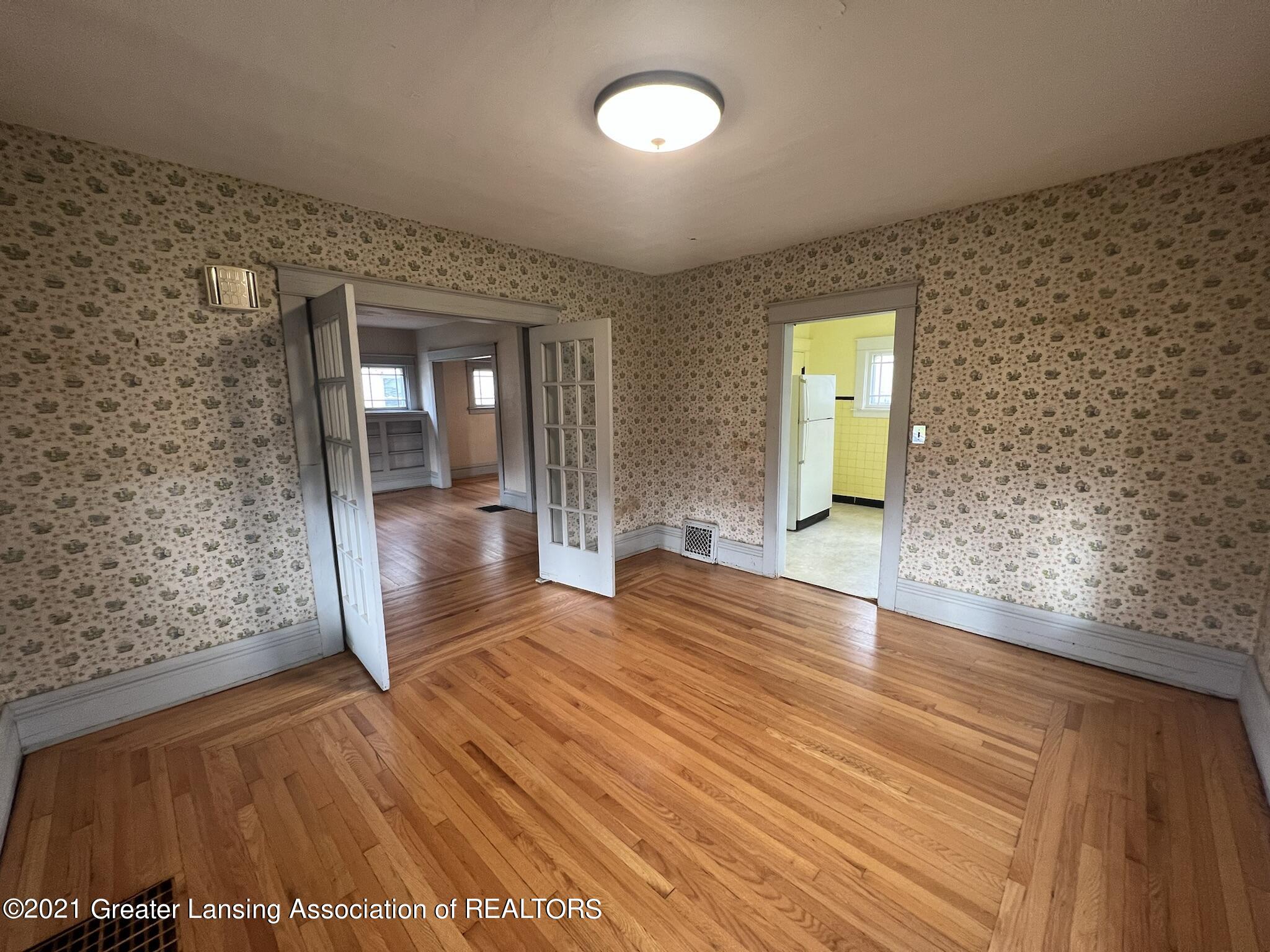 326 Kensington Road Lansing, MI 48910 - Photo 17 of 39 IMG_0732