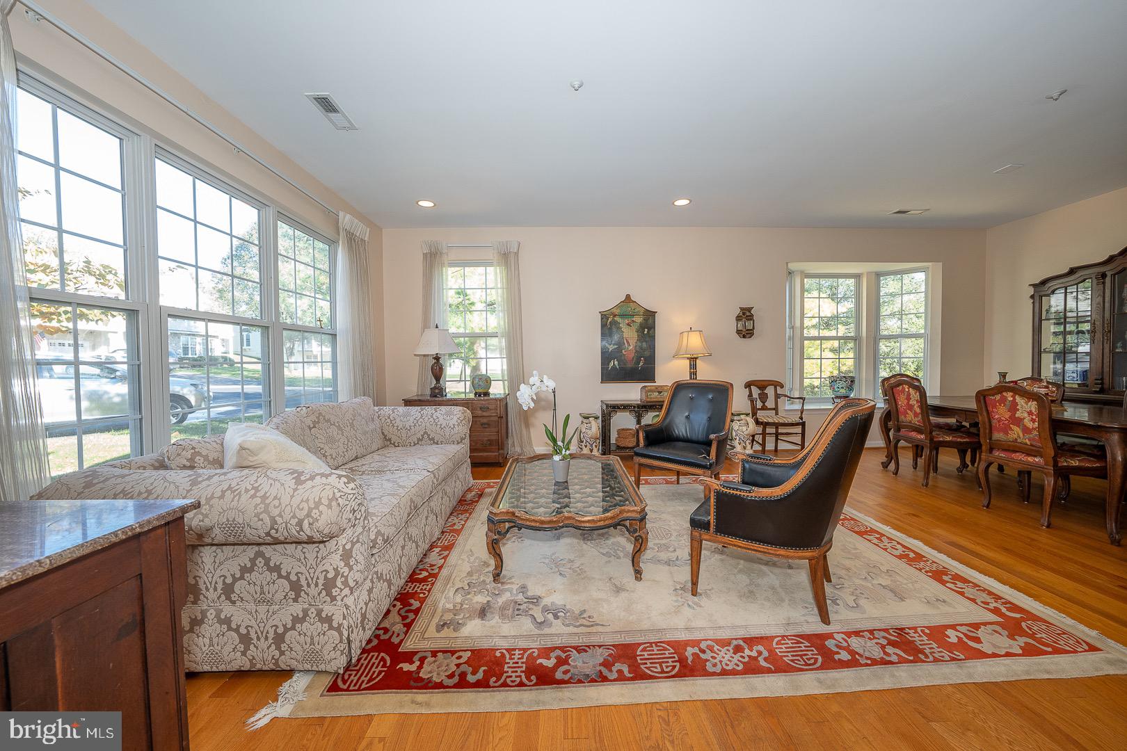1521 Snead Green Springfield, PA 19064 - Photo 3 of 26 Living room