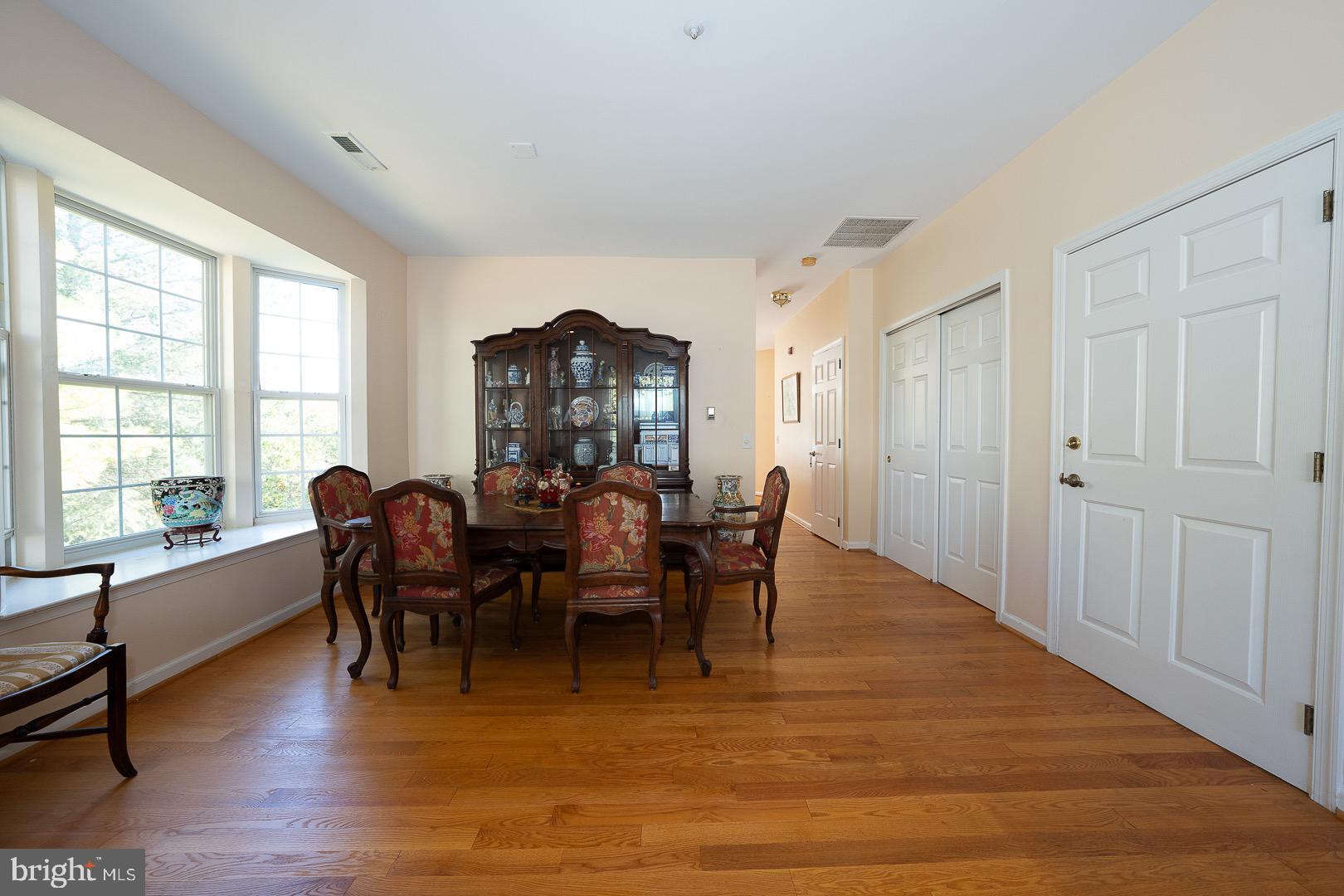 1521 Snead Green Springfield, PA 19064 - Photo 4 of 26 Dining room