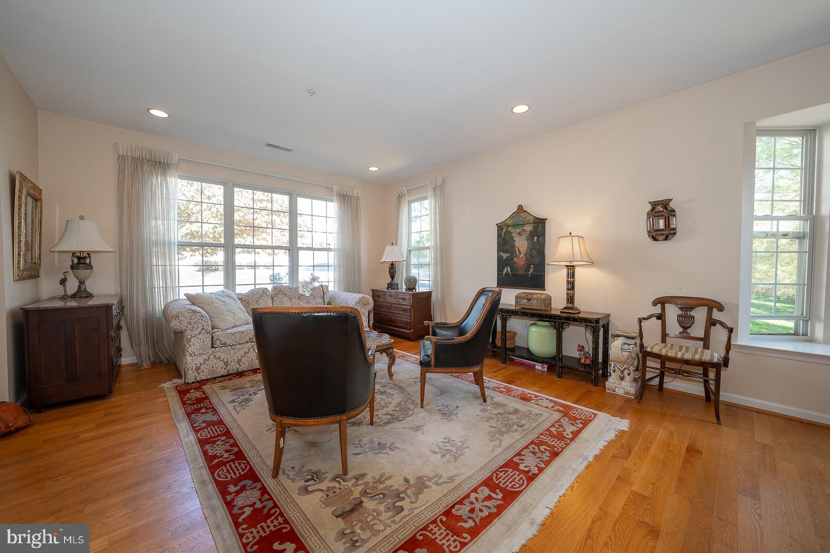1521 Snead Green Springfield, PA 19064 - Photo 5 of 26 Living room