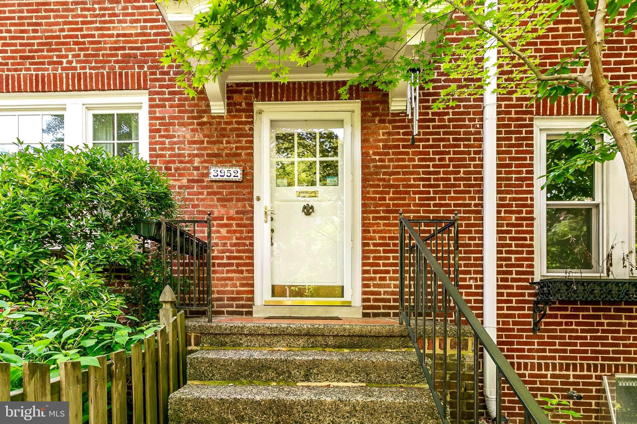 3952 Cloverhill Road Baltimore, MD 21218 - Photo 4 of 65 Front Door