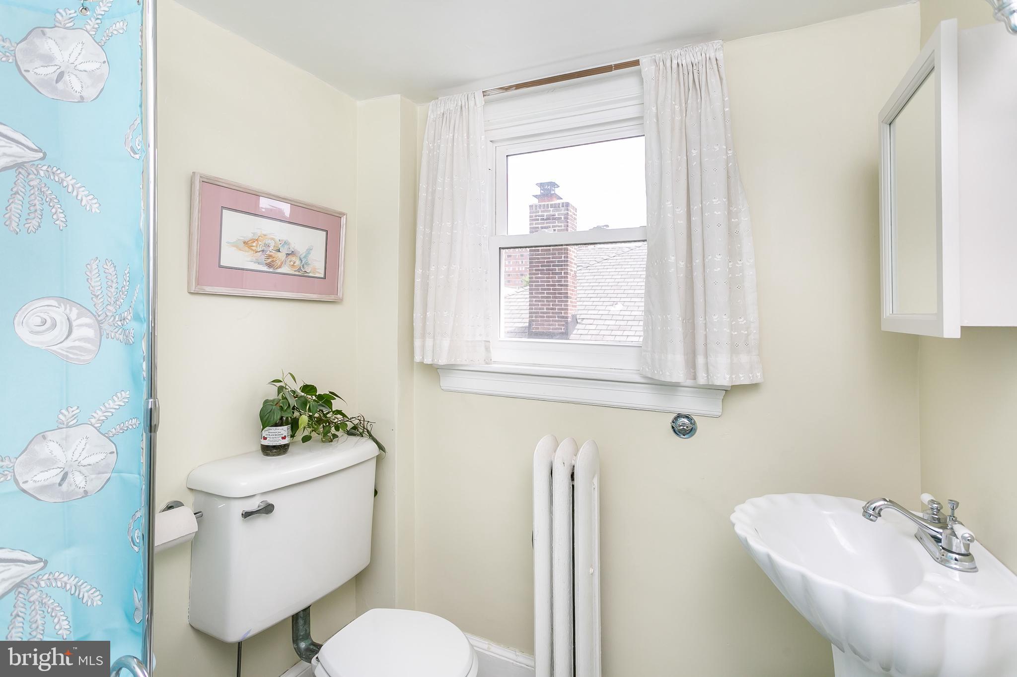 3952 Cloverhill Road Baltimore, MD 21218 - Photo 36 of 65 Third Floor Bathroom