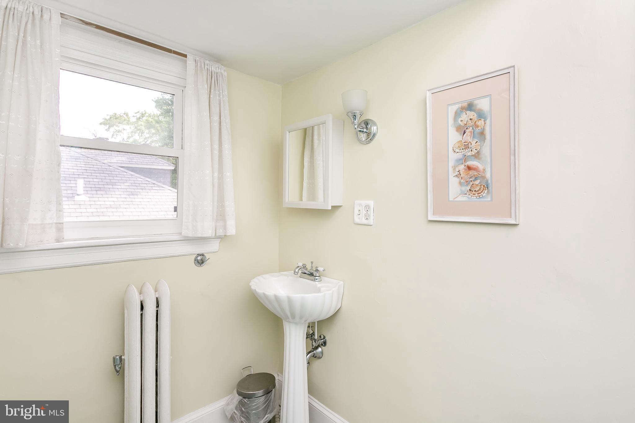 3952 Cloverhill Road Baltimore, MD 21218 - Photo 37 of 65 Third Floor Bathroom