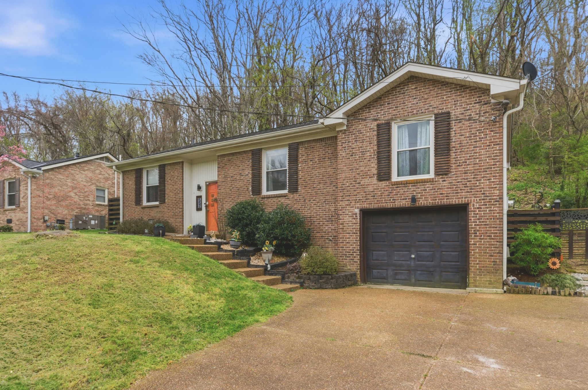 557 Holt Valley Road Nashville, TN 37209 - Photo 9 of 50
