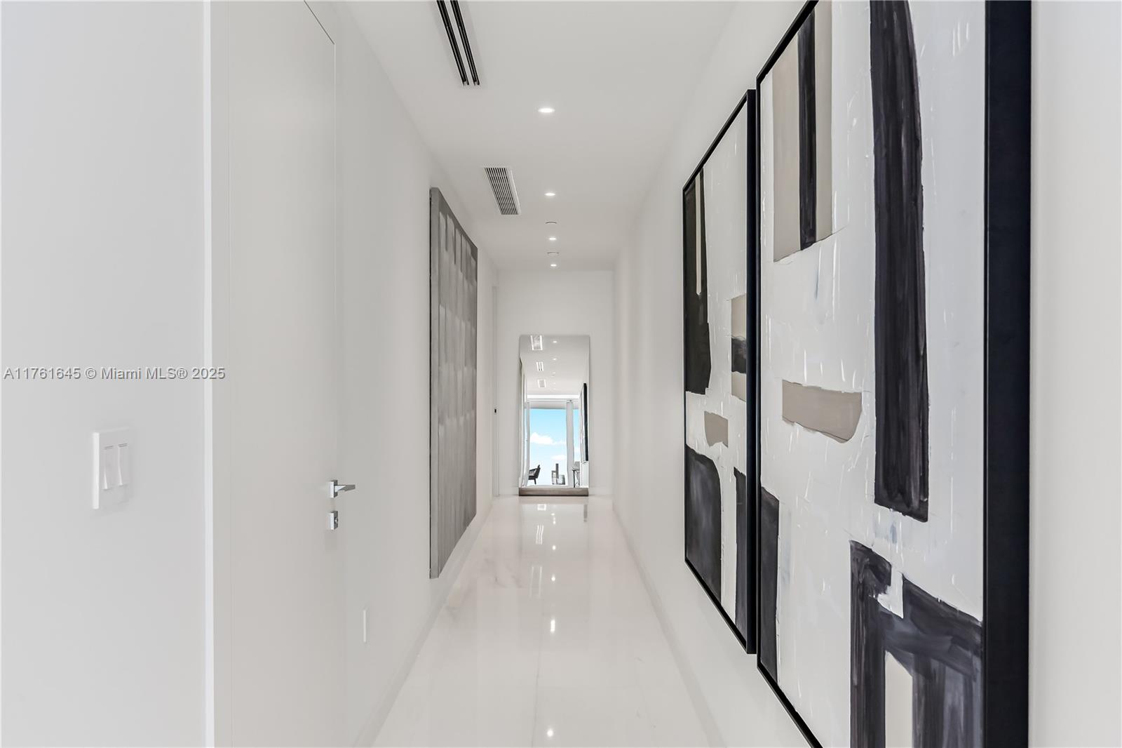 300 Biscayne Blvd Way, Unit 2802 Miami, FL 33131 - Photo 17 of 77