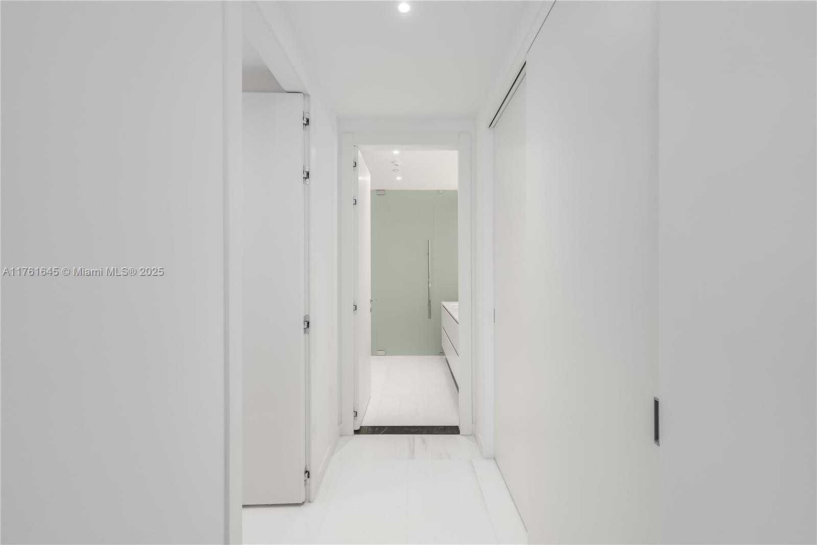 300 Biscayne Blvd Way, Unit 2802 Miami, FL 33131 - Photo 20 of 77