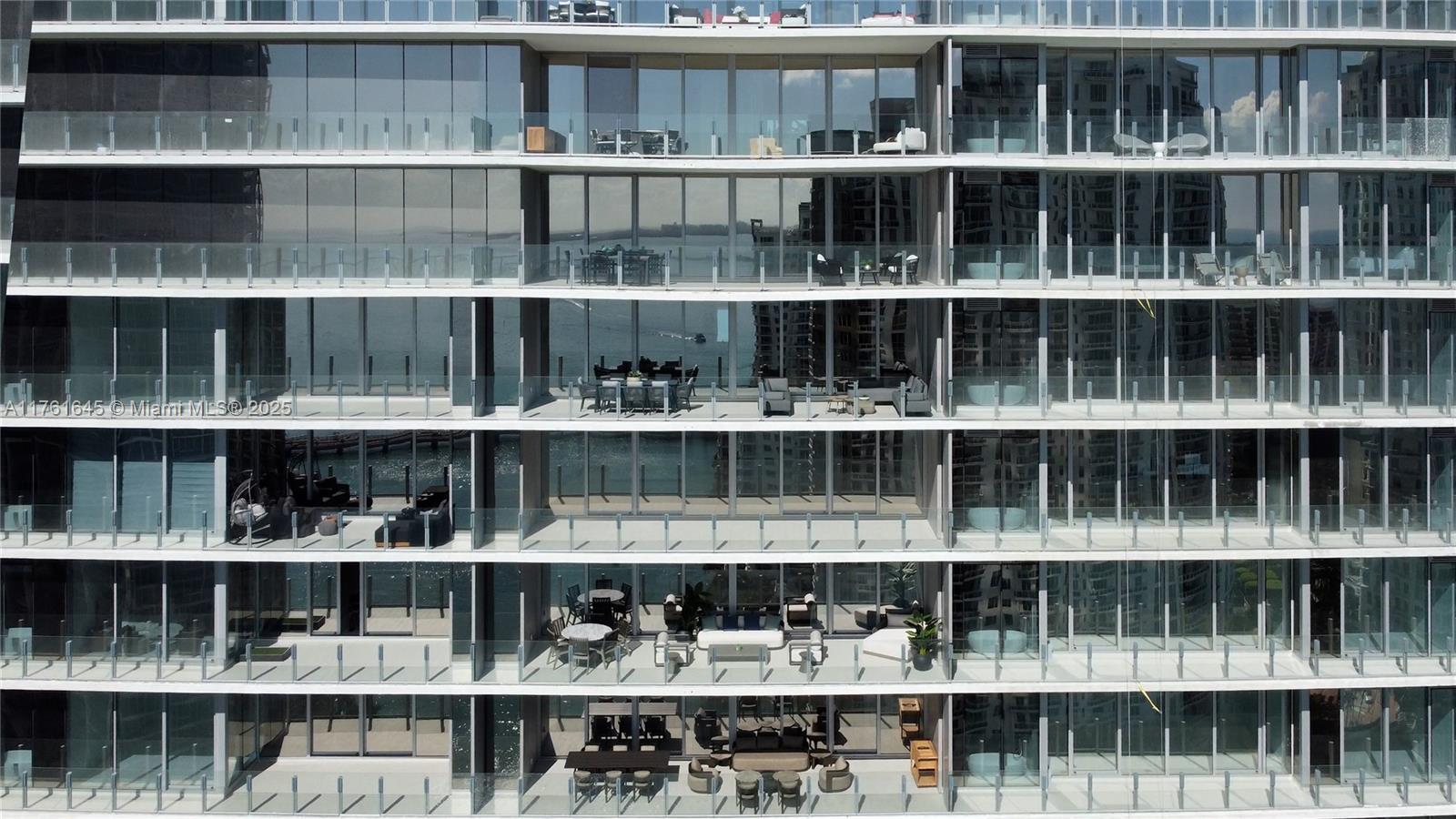 300 Biscayne Blvd Way, Unit 2802 Miami, FL 33131 - Photo 35 of 77