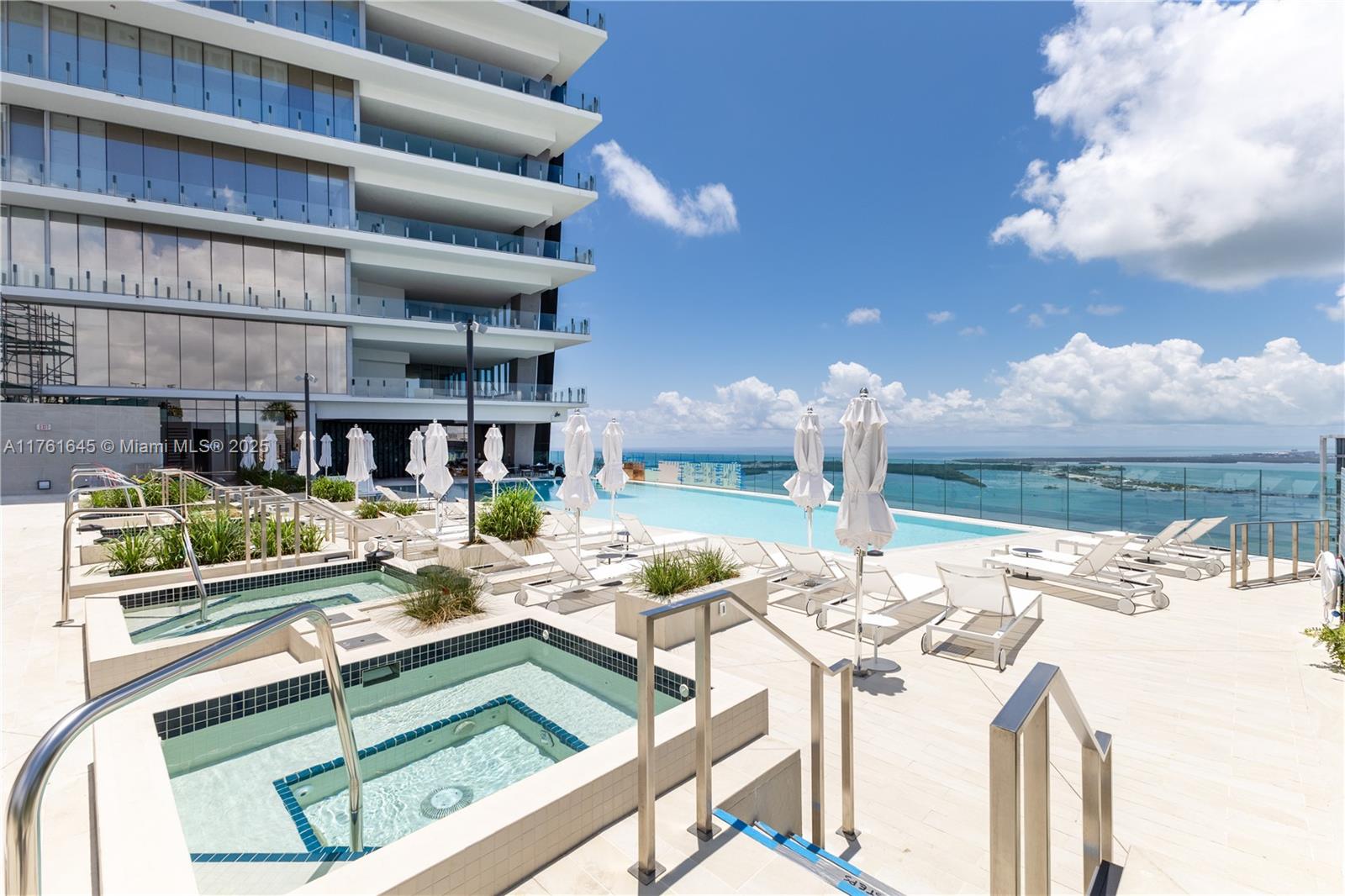 300 Biscayne Blvd Way, Unit 2802 Miami, FL 33131 - Photo 41 of 77