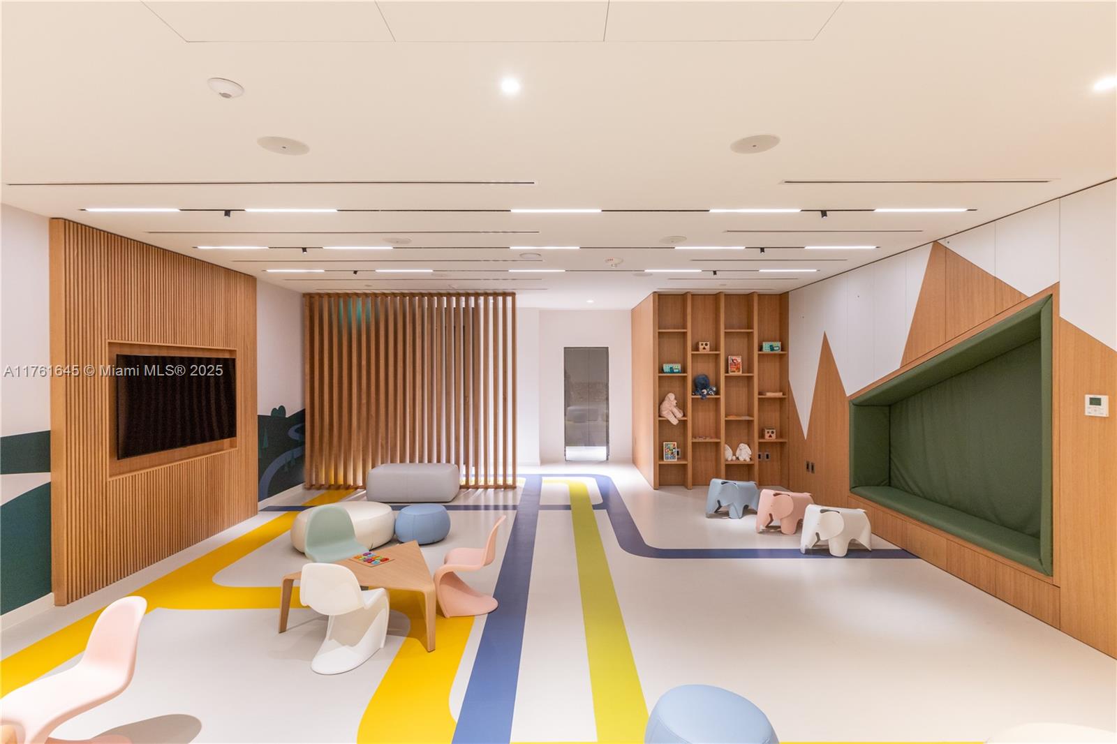 300 Biscayne Blvd Way, Unit 2802 Miami, FL 33131 - Photo 45 of 77