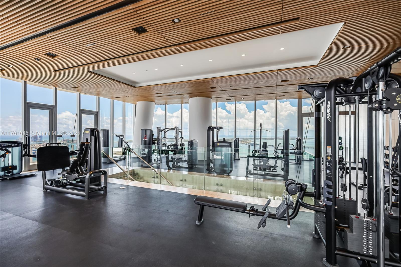 300 Biscayne Blvd Way, Unit 2802 Miami, FL 33131 - Photo 54 of 77