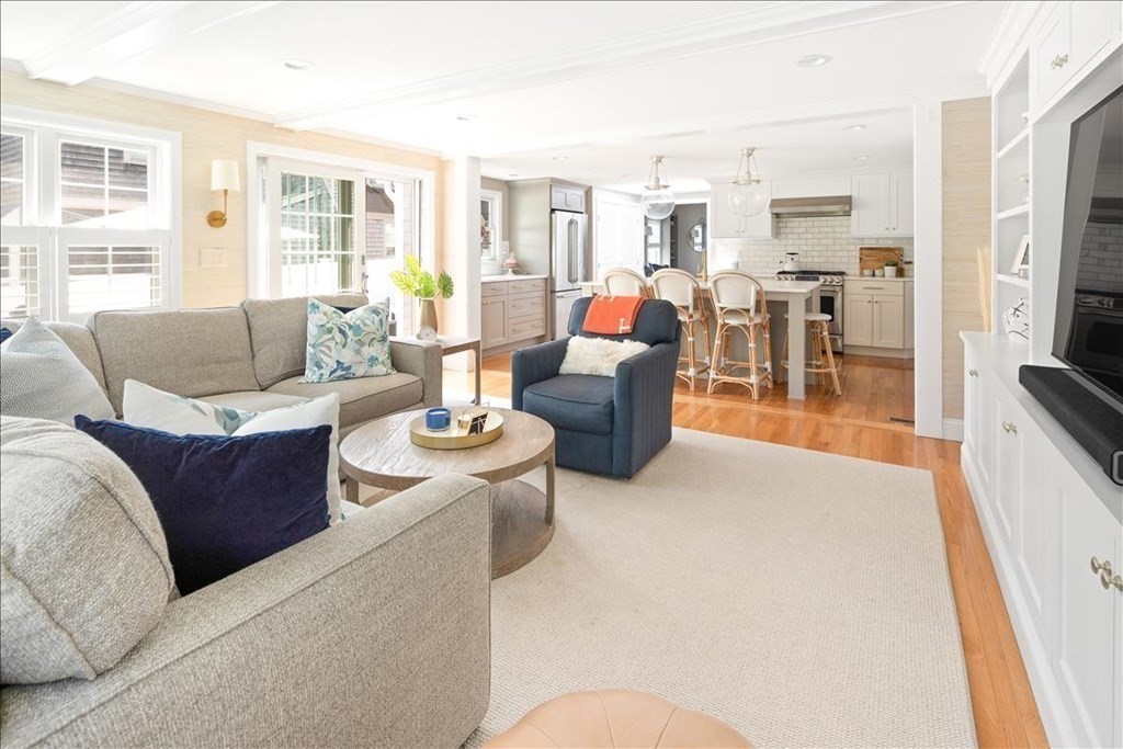 3 Sycamore Lane Hingham, MA 02043 - Photo 10 of 41