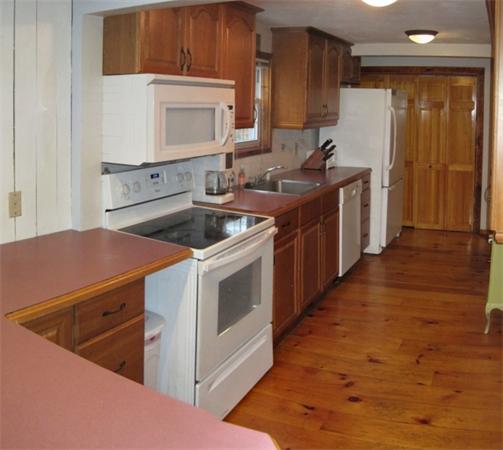 4 Knoll Road Hopkinton, MA 01748 - Photo 8 of 22 Gallery Image 8
