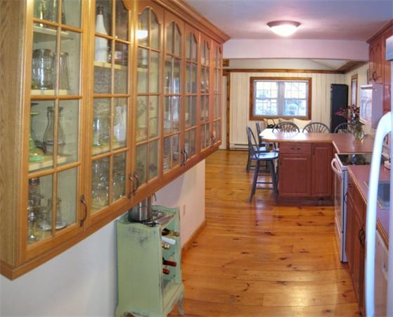 4 Knoll Road Hopkinton, MA 01748 - Photo 9 of 22 Gallery Image 9