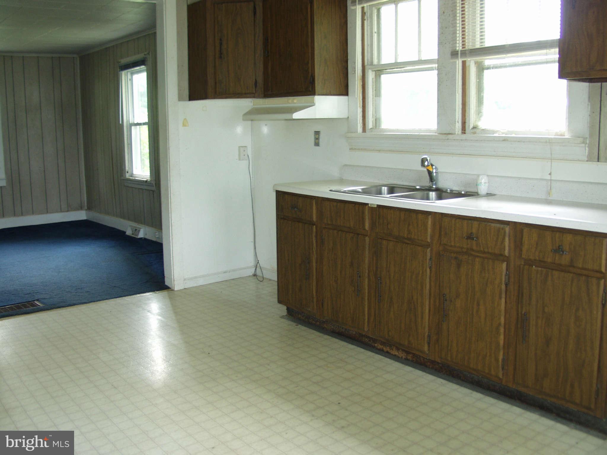 486 Marple Road Winchester, VA 22603 - Photo 4 of 22 Kitchen