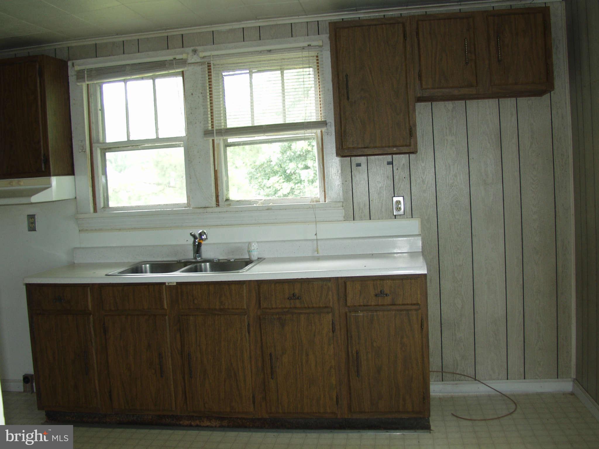 486 Marple Road Winchester, VA 22603 - Photo 5 of 22 Kitchen