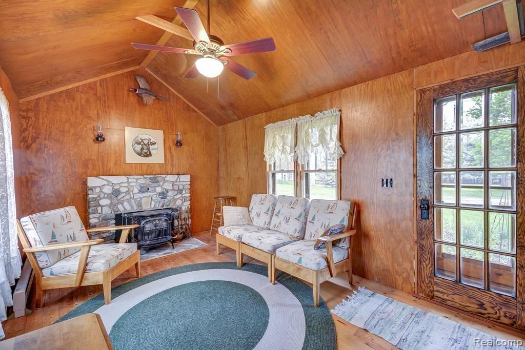 11237 Tipsico Lake Road Fenton, MI 48430 - Photo 38 of 61 85.jpg