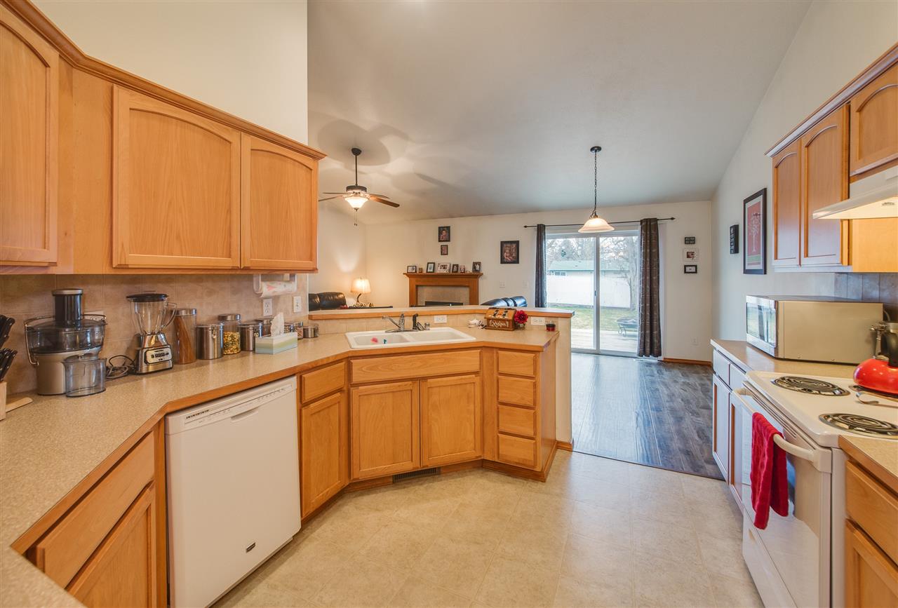 804 South Rees Lane Spokane Valley, WA 99037 - Photo 9 of 20