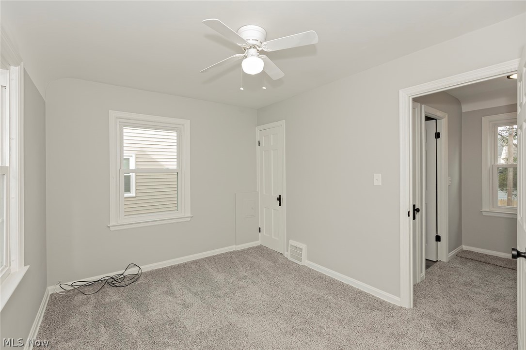 1117 Argonne Road Cleveland, OH 44121 - Photo 23 of 34