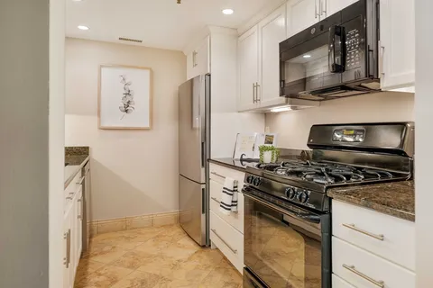 $1,050,000 | 71 Fulkerson Street, Unit 102, Cambridge, MA 02141