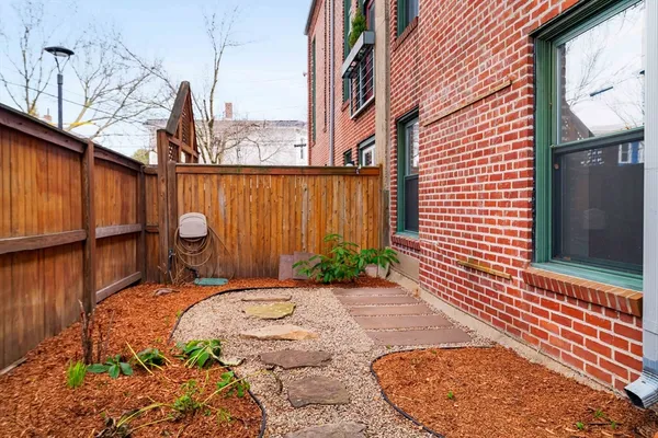 $1,050,000 | 71 Fulkerson Street, Unit 102, Cambridge, MA 02141