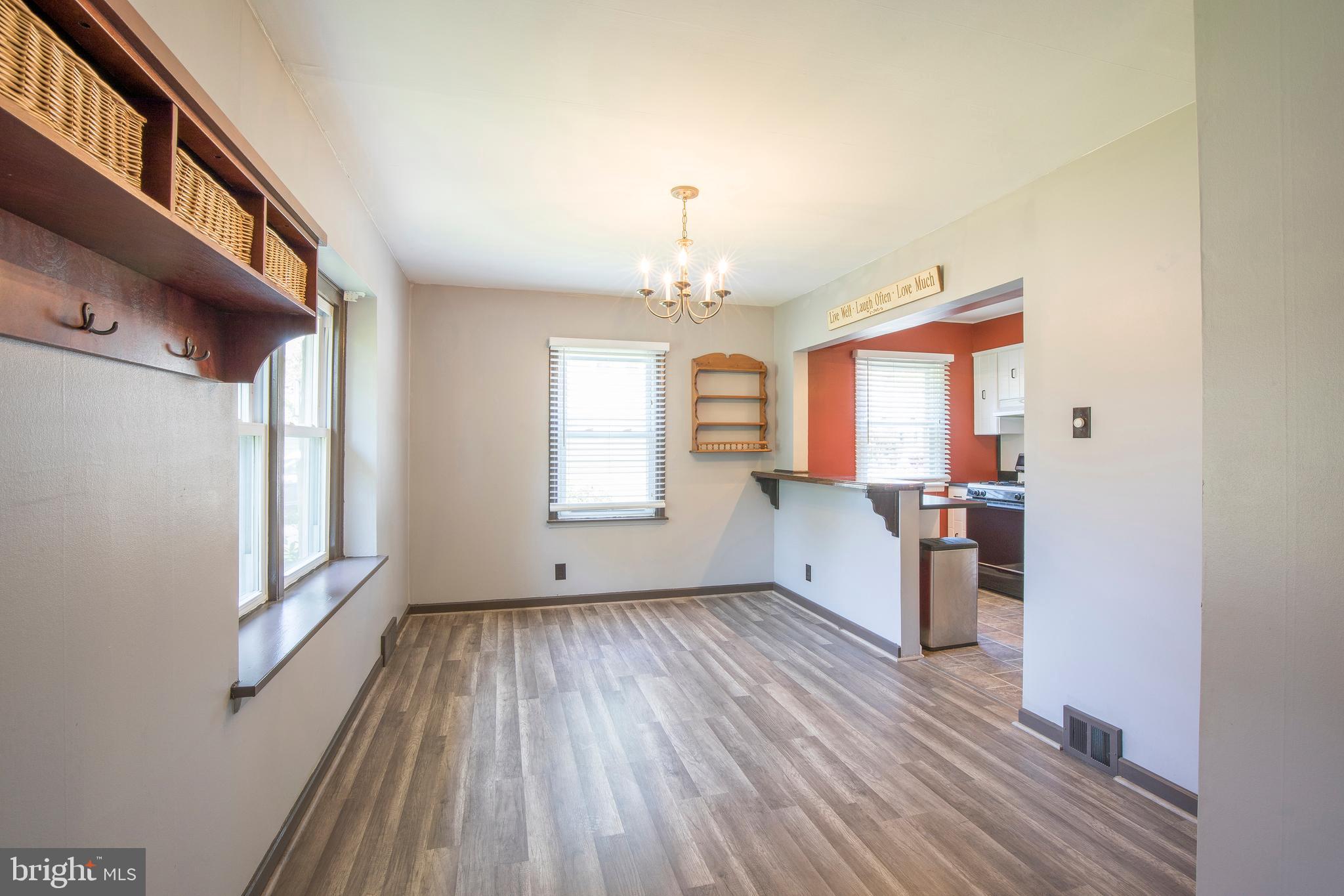25 Belair Road Warminster, PA 18974 - Photo 6 of 23 Dining Area