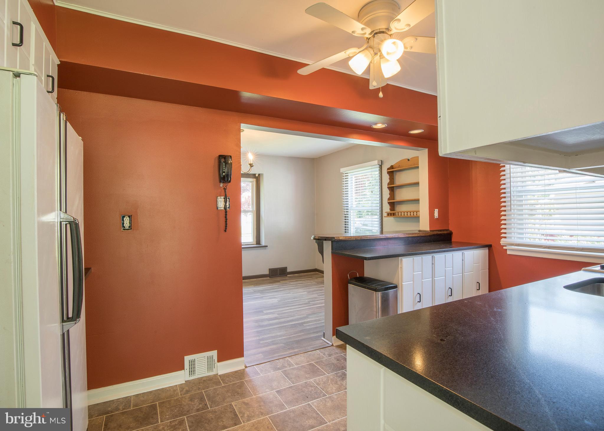 25 Belair Road Warminster, PA 18974 - Photo 10 of 23 Kitchen