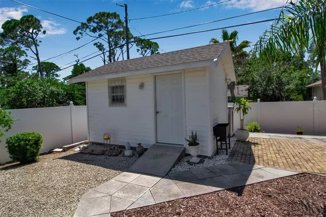 $635,000 | 5988 Viola Road, Venice, FL 34293