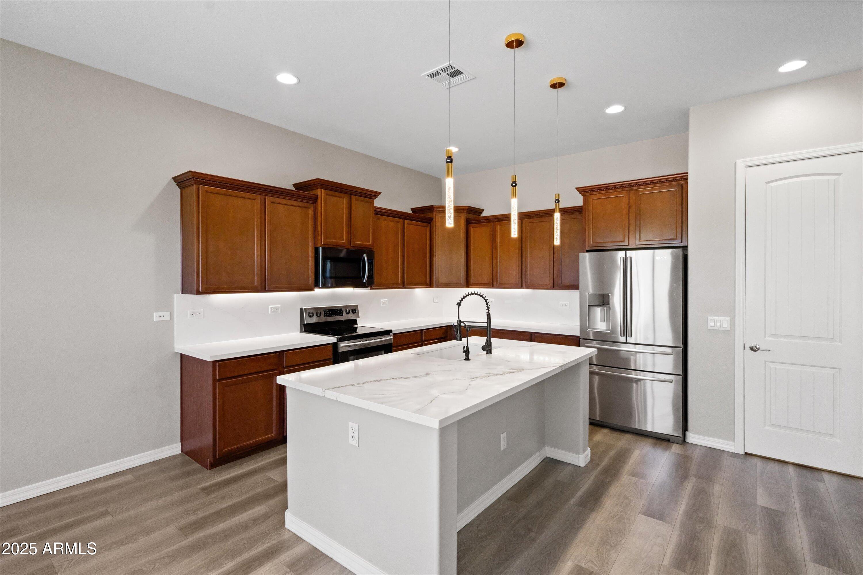 20486 West Ridge Road Buckeye, AZ 85396 - Photo 18 of 100 Kitchen