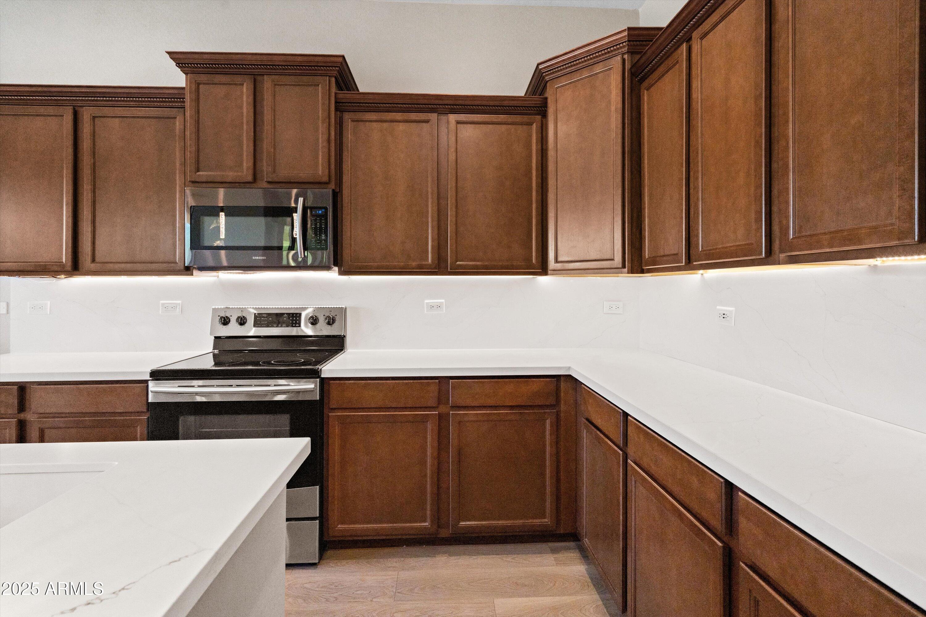 20486 West Ridge Road Buckeye, AZ 85396 - Photo 19 of 100 Kitchen