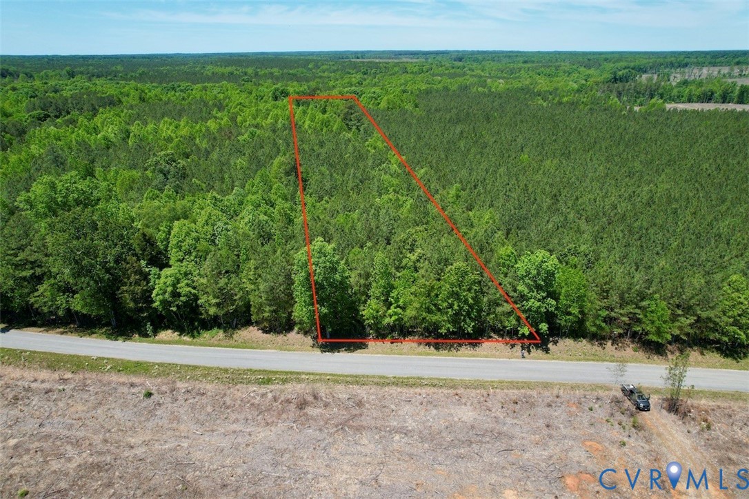 600 Red Oak Road Alberta, VA 23821 - Photo 1 of 16 a view of a yard