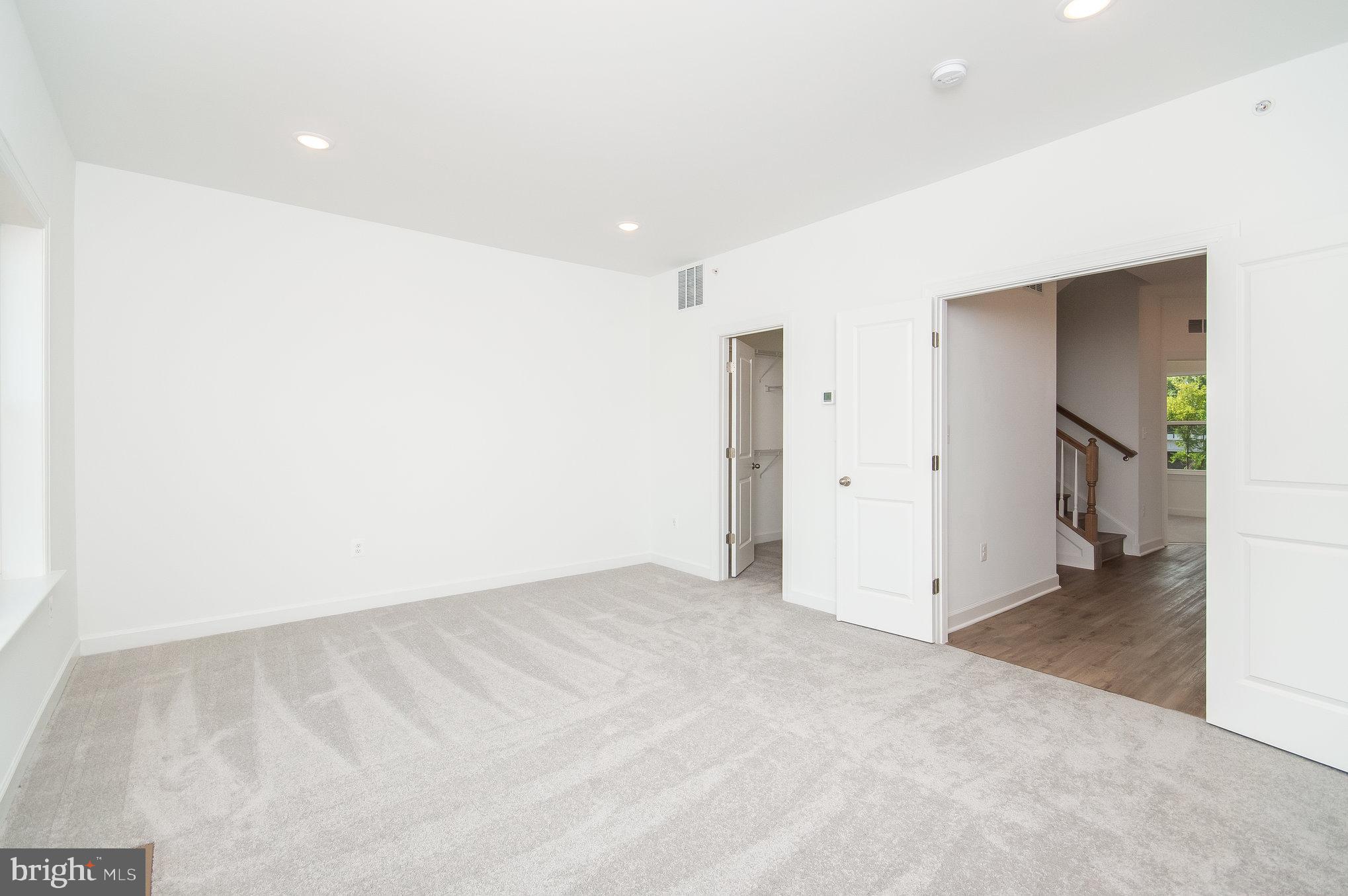 4920 Chelan Crossing Chantilly, VA 20151 - Photo 17 of 35 SAMPLE PHOTO ONLY -- Primary Bedroom