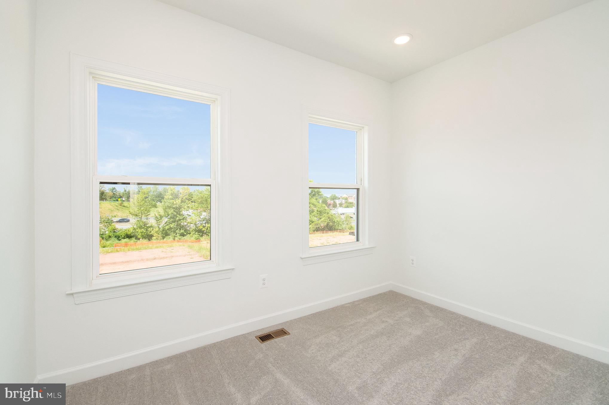 4920 Chelan Crossing Chantilly, VA 20151 - Photo 20 of 35 SAMPLE PHOTO ONLY -- Bedroom