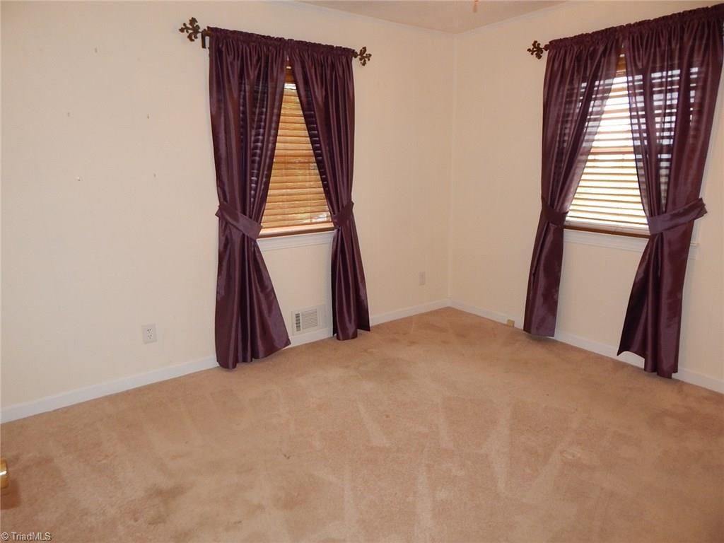 2928 Far View Road Jonesville, NC 28642 - Photo 8 of 24 Gallery Image 8