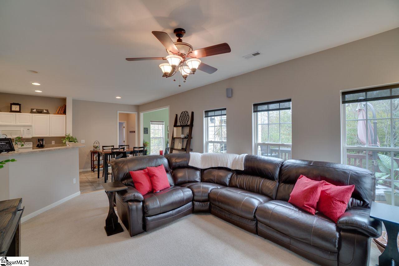 121 Ridgeleigh Way Simpsonville, SC 29681 - Photo 12 of 36 Gallery Image 12