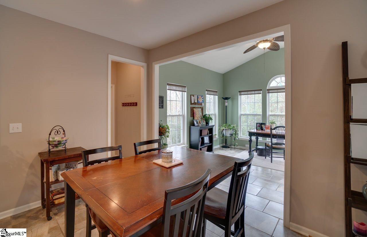 121 Ridgeleigh Way Simpsonville, SC 29681 - Photo 14 of 36 Gallery Image 14