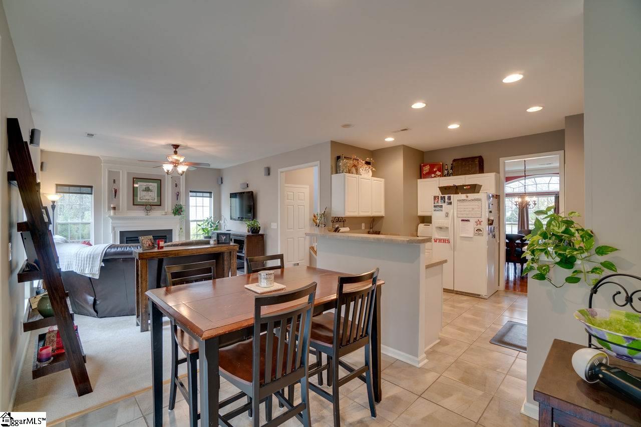 121 Ridgeleigh Way Simpsonville, SC 29681 - Photo 18 of 36 Gallery Image 18