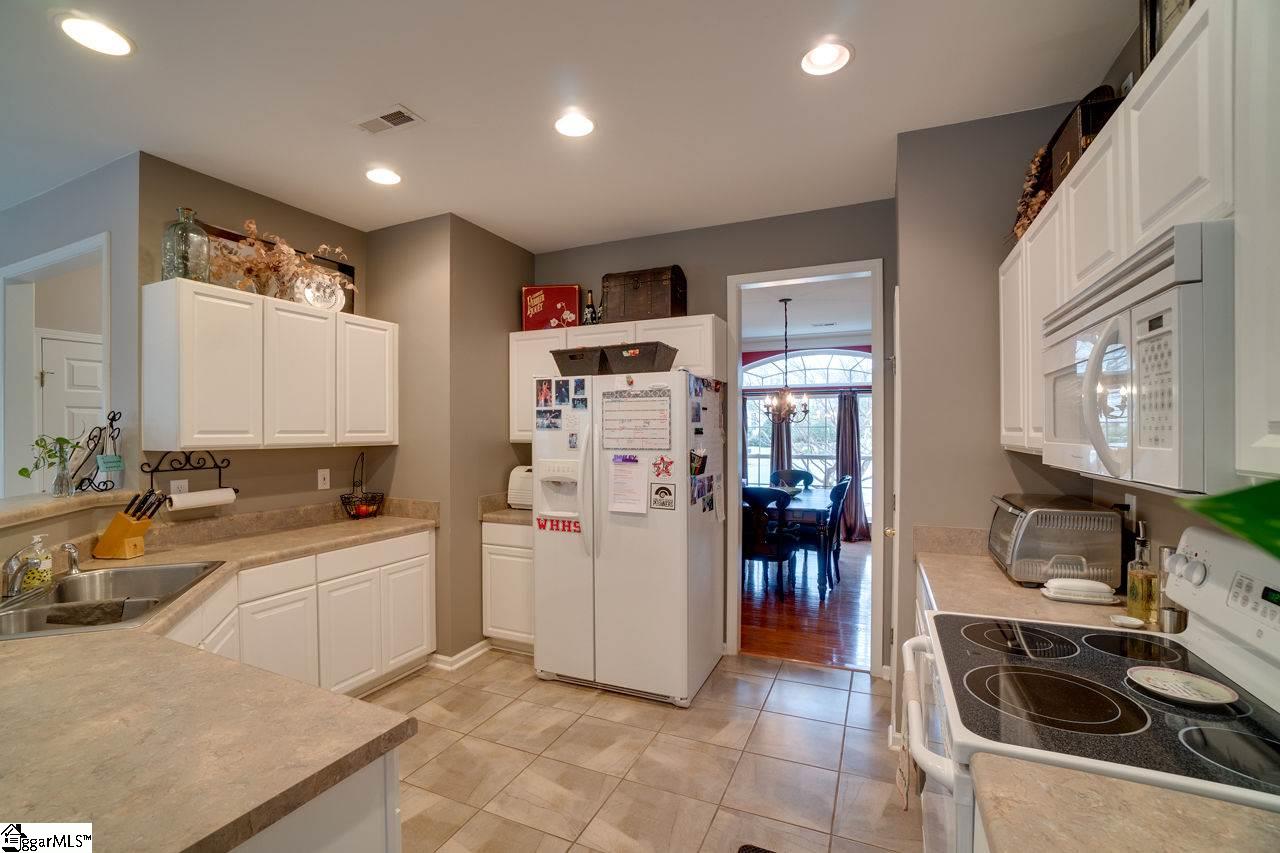 121 Ridgeleigh Way Simpsonville, SC 29681 - Photo 19 of 36 Gallery Image 19