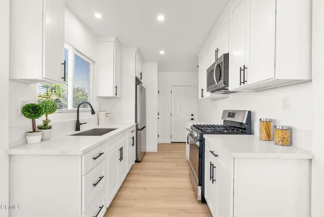 $750,000 | 1120 256th Street West, Harbor City, CA 90710